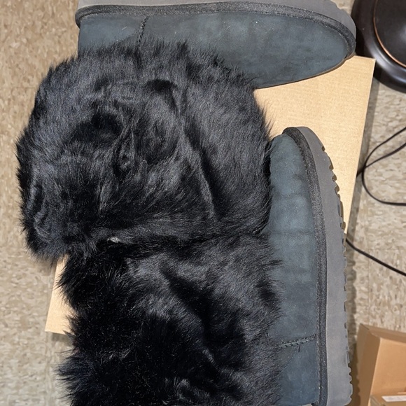 Brand new never worn ugg fur boots - Picture 5 of 7
